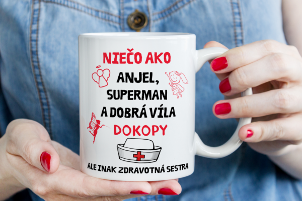 Keramický hrnček - niečo ako anjel, som zdravotná sestra...