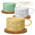 Hrnček makrónka Za každým super bratom stojí perfektná sestra